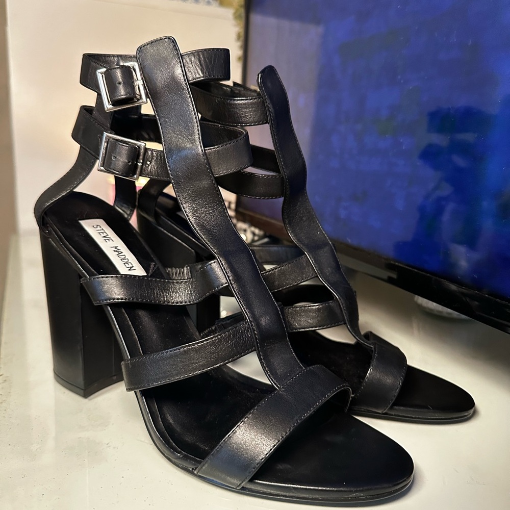 BNWOT Steve Madden Black Strappy Heels Size 11